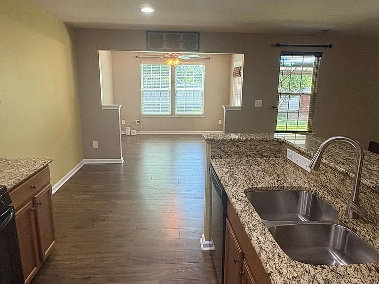 4413 Roundwood Ct — Photo 6