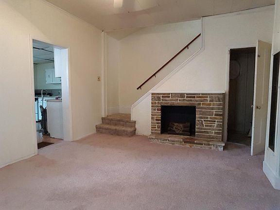 Dining room (non-working fireplace)
