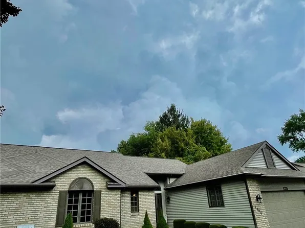 4911 Pond Dr NW, North Canton, OH 44720