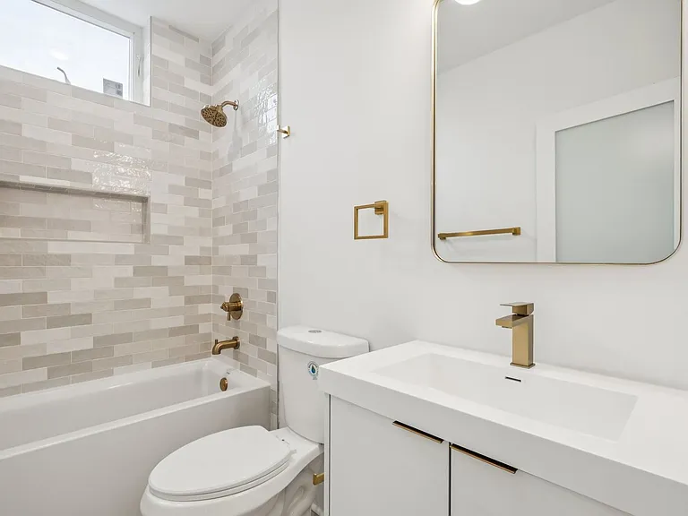 921 E Chelten Ave — Photo 13