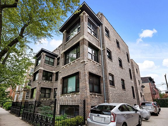 2nd image of 857 W Ainslie St #2