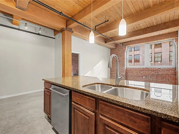 712 Broadway Blvd #503, Kansas City, MO 64105