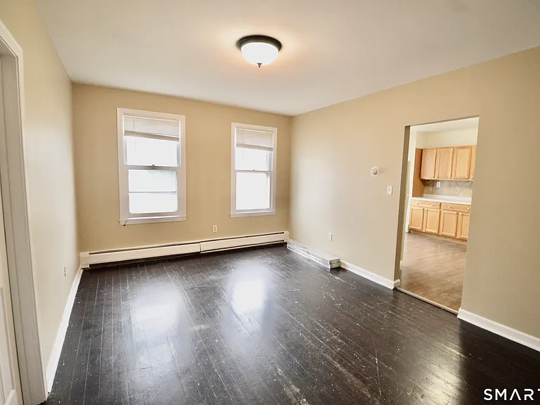 2343 Barnum Ave #B — Photo 5