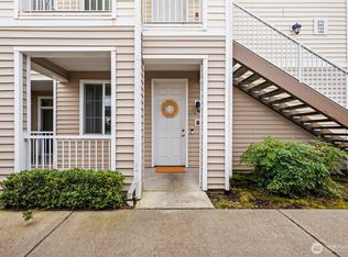 10016 186th Place E #104, Puyallup, WA