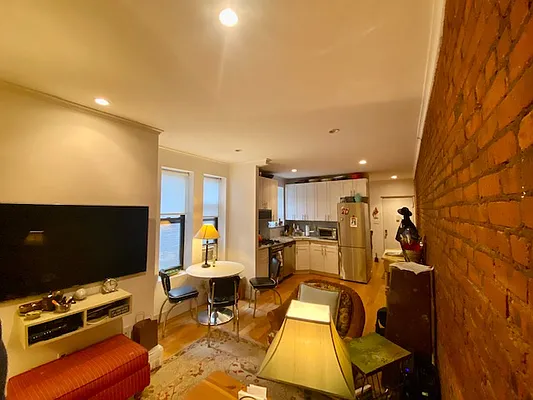 Rented by Abode Residential LLC | media 11