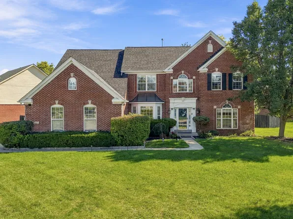 5889 Pebblestream Dr, Carmel, IN 46033
