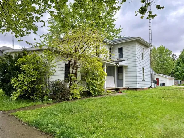 413 &1/2 Woodlawn Ave, Bucyrus, OH 44820
