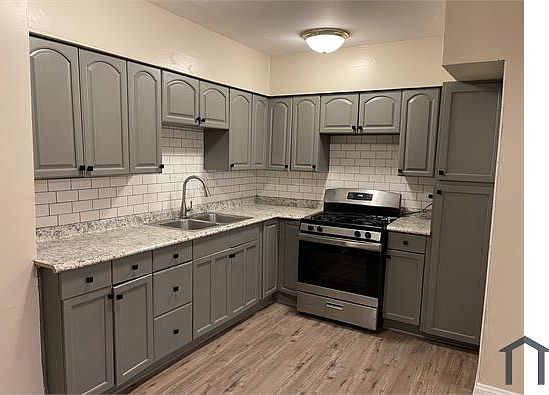 1st image of 6259 W Peterson Ave #1