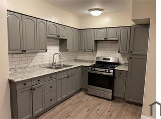 6259 W Peterson Ave #1, Chicago, IL 60646
