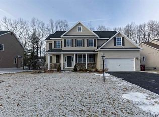 15 Heritage Pointe Dr, Clifton Park, NY 12065