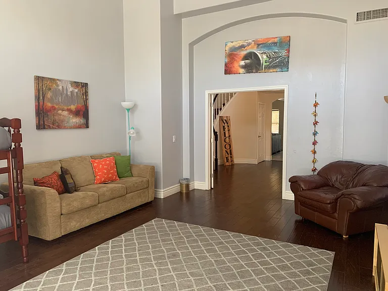 548 W Mendoza Ave — Photo 6
