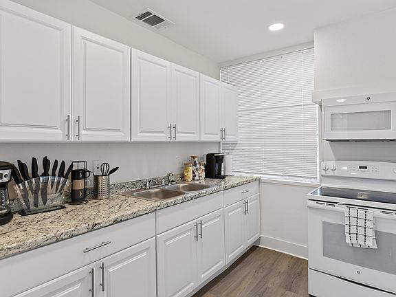 2nd image of 1125 Edmondson Dr #2