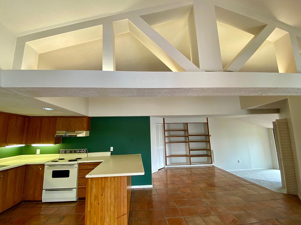 1st image of 401 N Camp St APT 1