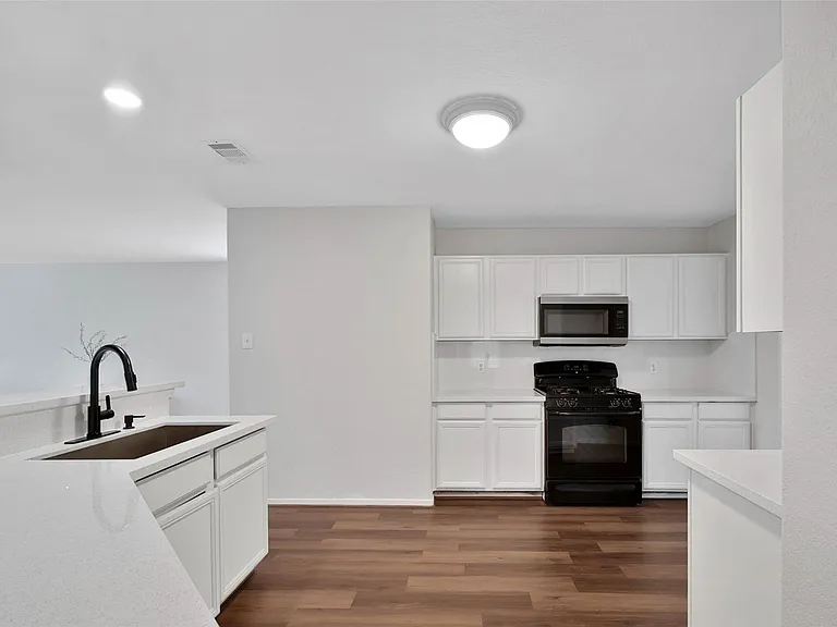 3022 Madison Elm St — Photo 10