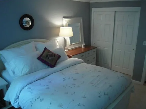 3206 Halcyon Dr, Worcester, MA 01606