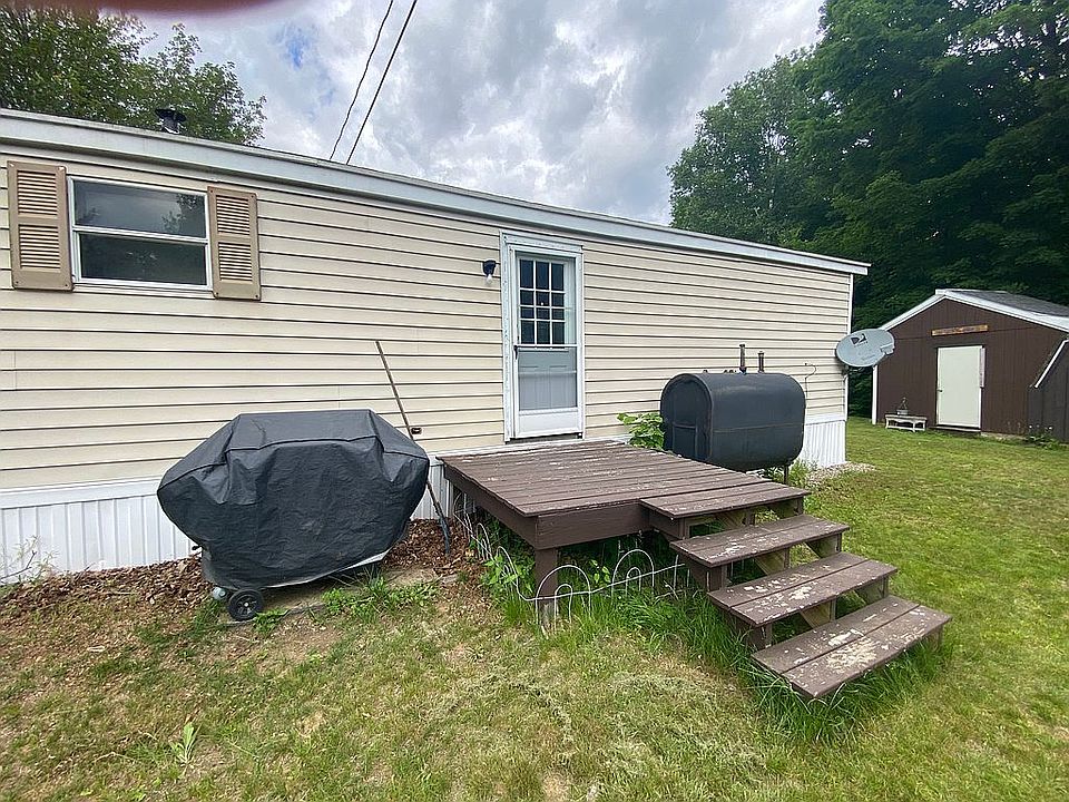 1st image of 11 Birchway Dr