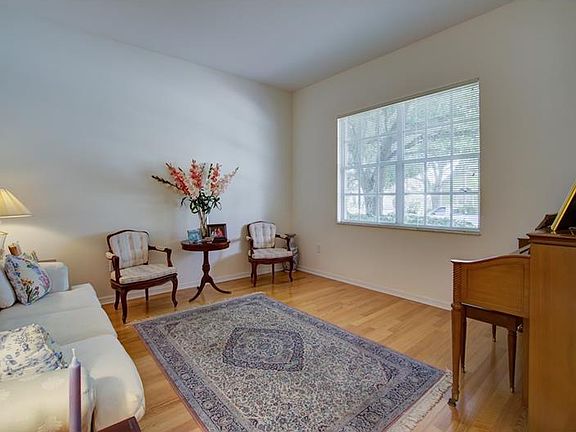 5th image of 9216 Estate Cove Cir