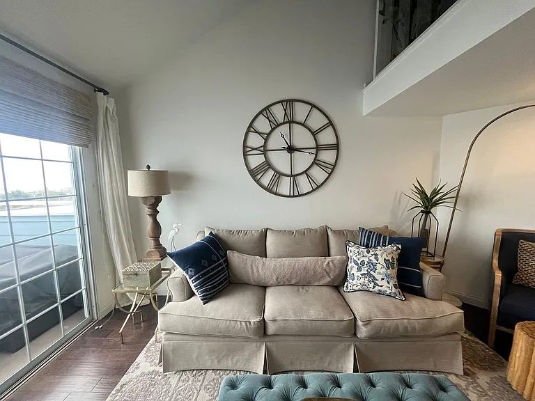320 Foothill Rd — Photo 13