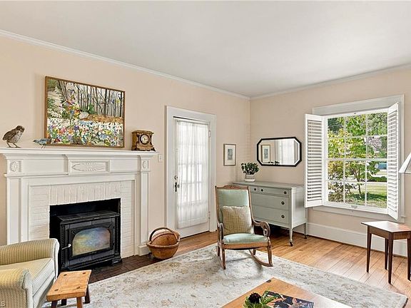 4th image of 2336 Elizabeth Ave