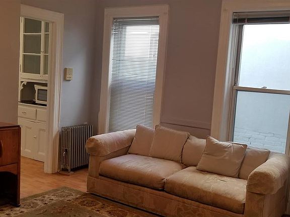 2nd image of 81 N Henry St APT 4