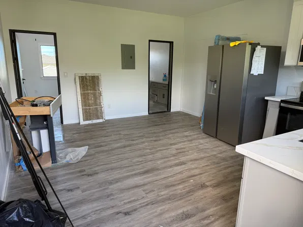 98-423 Kaamilo St #4, Aiea, HI 96701