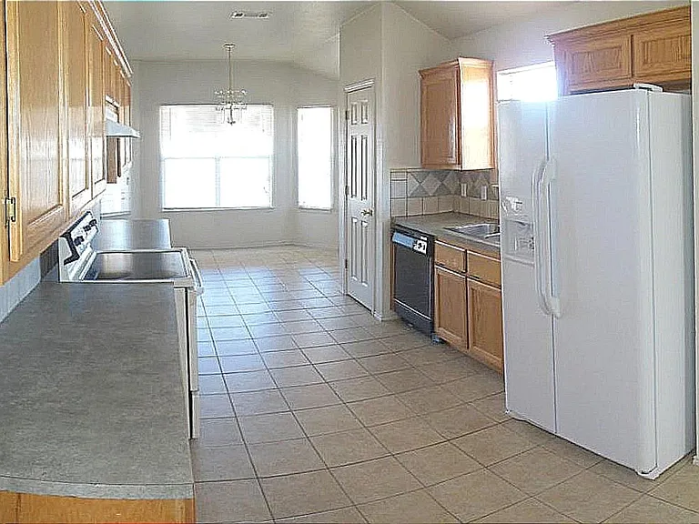 2903 Westwood Dr — Photo 9