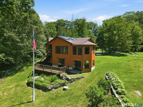 229 Deepwood Drive, Lebanon, CT 06249
