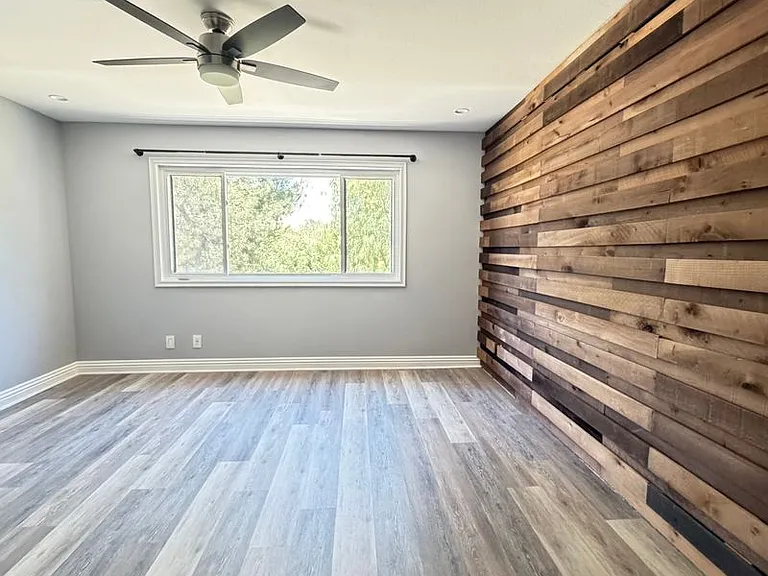 27128 Hidaway Ave #4 — Photo 11