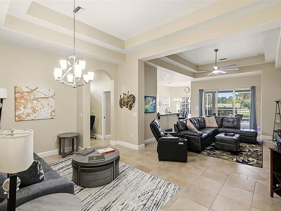 3rd image of 508 Fallbrook Dr