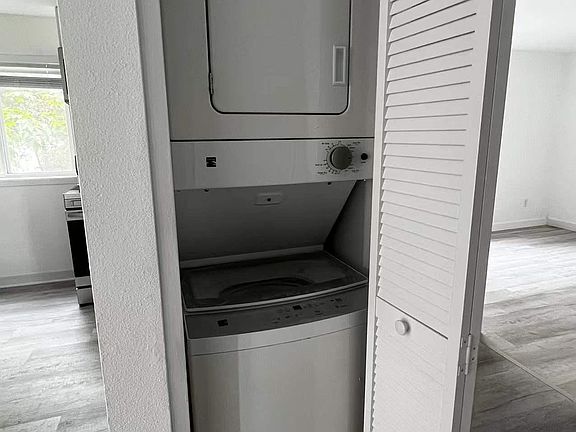 3rd image of 1020 N 192nd St #2A