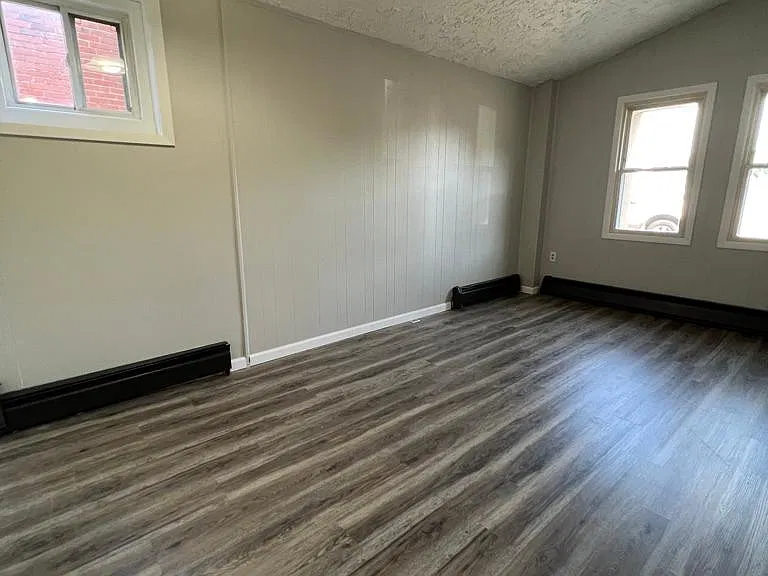 514 W 16th St #1 — Photo 4