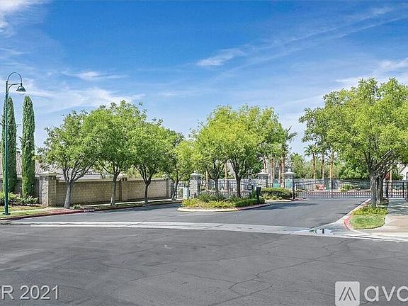 4th image of 1550 Silver Sunset Dr