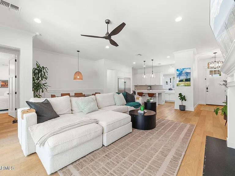 3655 E Piccadilly Rd — Photo 12