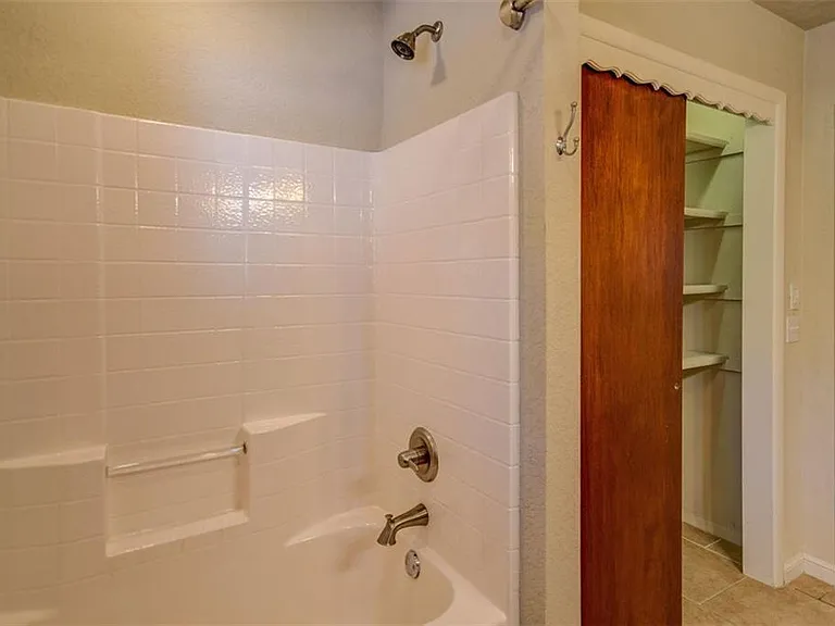 1515 Vine St — Photo 12