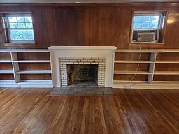 3rd image of 1002 Belmont St #1