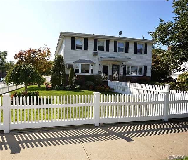 1st image of 21718 64th Ave