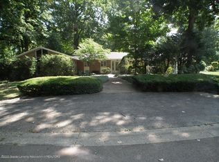 5600 Grand River Dr, Grand Ledge, MI 48837