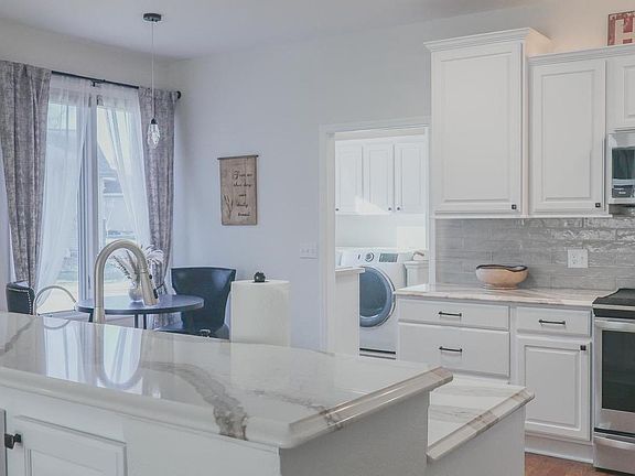2nd image of 4884 Monarch Drive