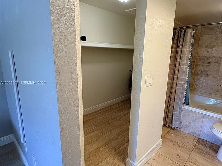 2510 SE 16th Pl #203 — Photo 24