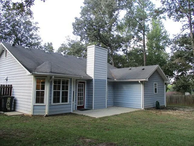 1015 Salford Pl — Photo 4