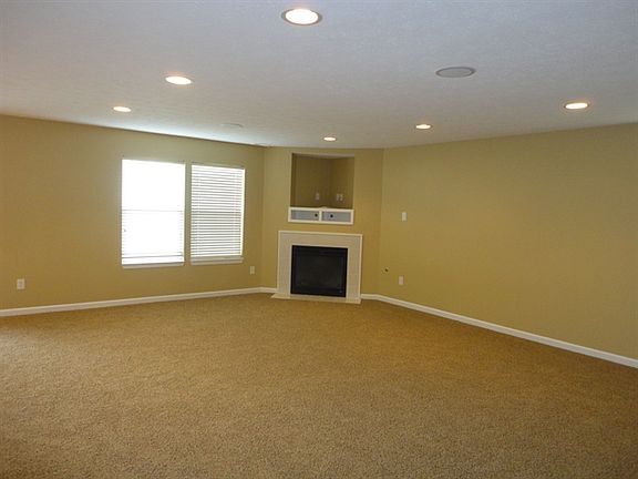 3rd image of 12464 Deerview Dr