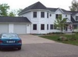 2004 Spruce Ln, Houghton, MI 49931