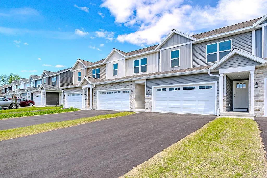 3506 Green Pastures Ln — Photo 2