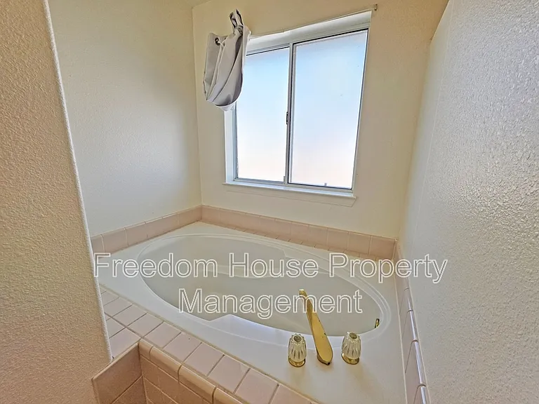 2250 S Ambush St — Photo 29