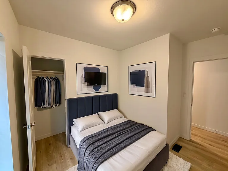 317 W 8th St #25 — Photo 13