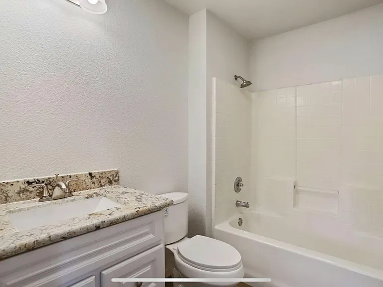 9381 Windrift Ln — Photo 11
