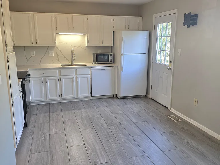 4686 Joanna Ct — Photo 64