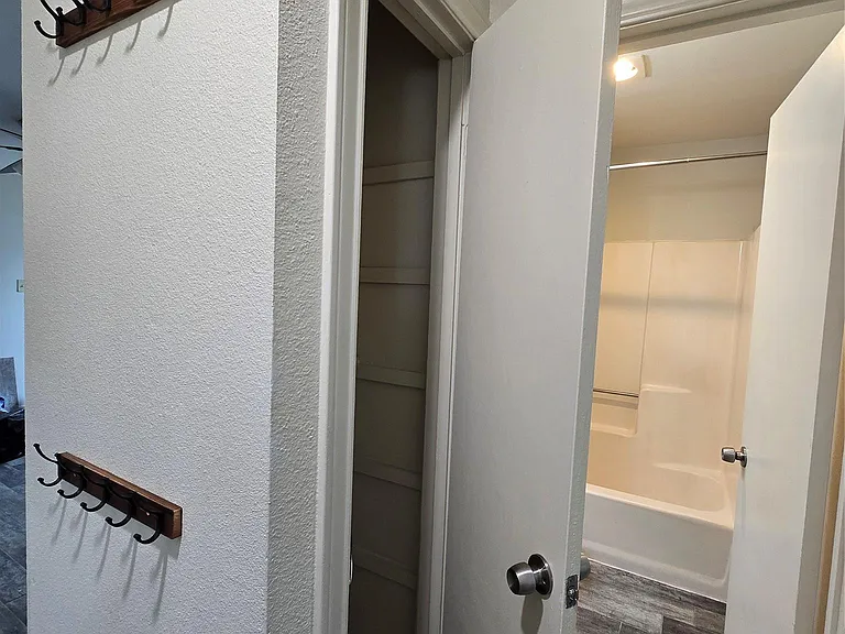 502 Sturgis St #B — Photo 11