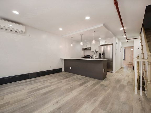 4th image of 35 Monroe St #1