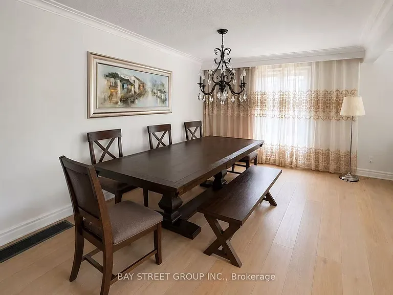 45 Foxwarren Dr #ROOM — Photo 7
